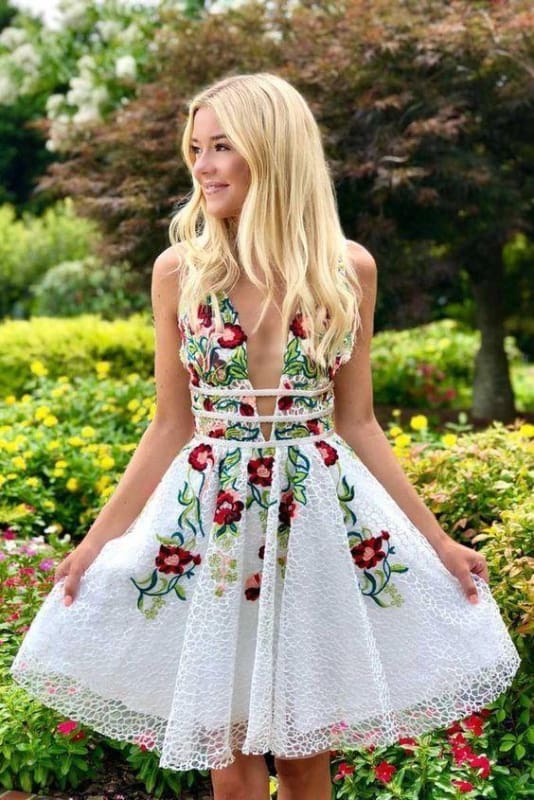 A Line V Neck Ivory Lace Prom Flowers Short Evening Dresses with Appliques